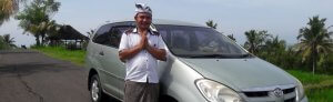 Koster mandates online taxi drivers to wear traditional Balinese costume