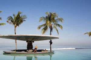 weather in seminyak
