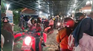 Gilimanuk still open and crowded with vehicles exiting Bali last night