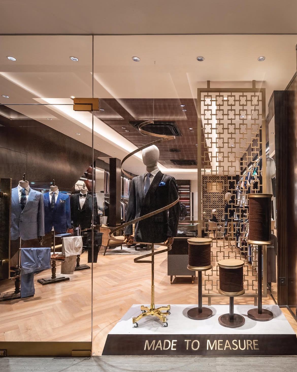 Panduan Fashion-Forward Traveler: Memesan Jas Bespoke di Jakarta Saat Singgah dari Seminyak